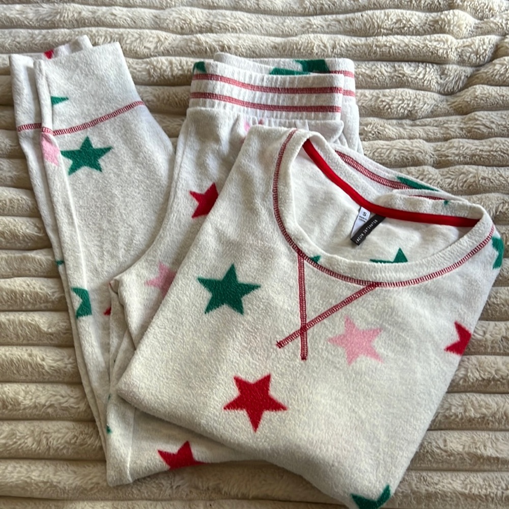Super soft and fuzzy warm pajamas. Never worn!